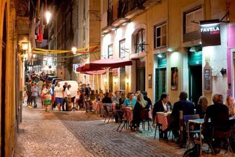 Flh Bairro Alto Central Apartment Lisbon Luaran gambar